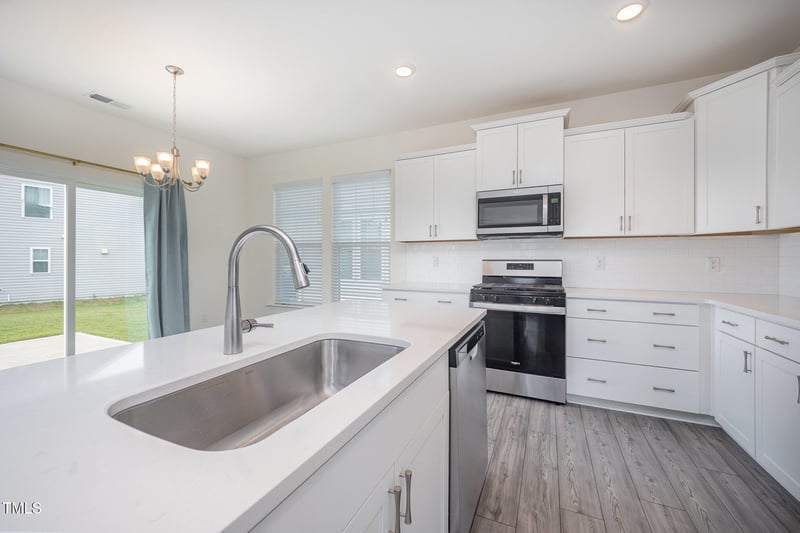 80 Nailsworth St, Angier, NC 27501