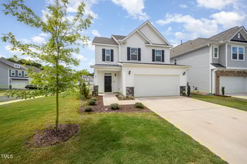 80 Nailsworth St, Angier, NC 27501