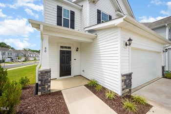 80 Nailsworth St, Angier, NC 27501