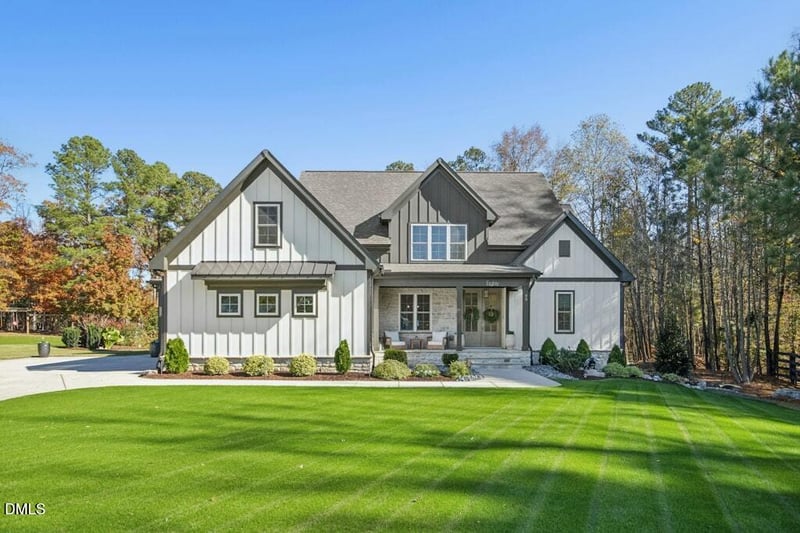 80 Paddocks Ct, Zebulon, NC 27597