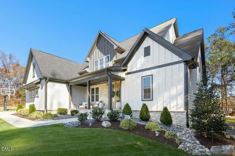 80 Paddocks Ct, Zebulon, NC 27597