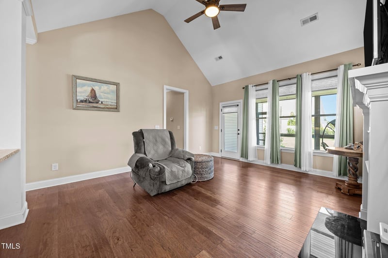 80 Scarlet Bell Dr, Youngsville, NC 27596