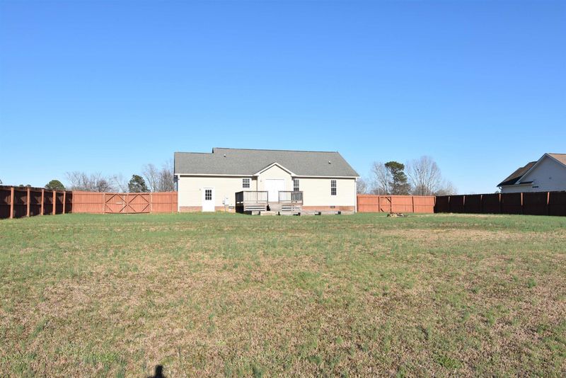 80 Sugarhill Dr, Zebulon, NC 27597