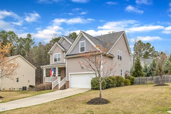 800 Avent Meadows Ln, Holly Springs, NC 27540