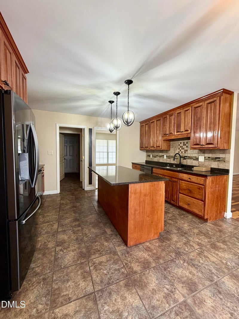 800 Carolina Dr, Dunn, NC 28334