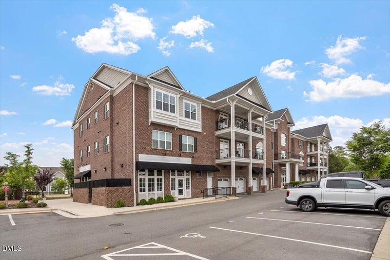 800 Gathering Park Cir #304, Cary, NC 27519