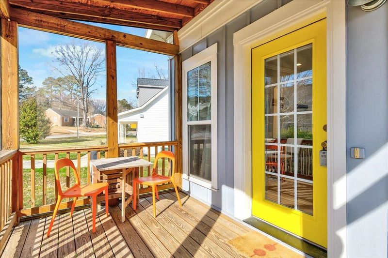 800 Hartford Rd, Raleigh, NC 27610