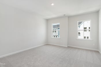 800 Hillfarm Dr, Wake Forest, NC 27587