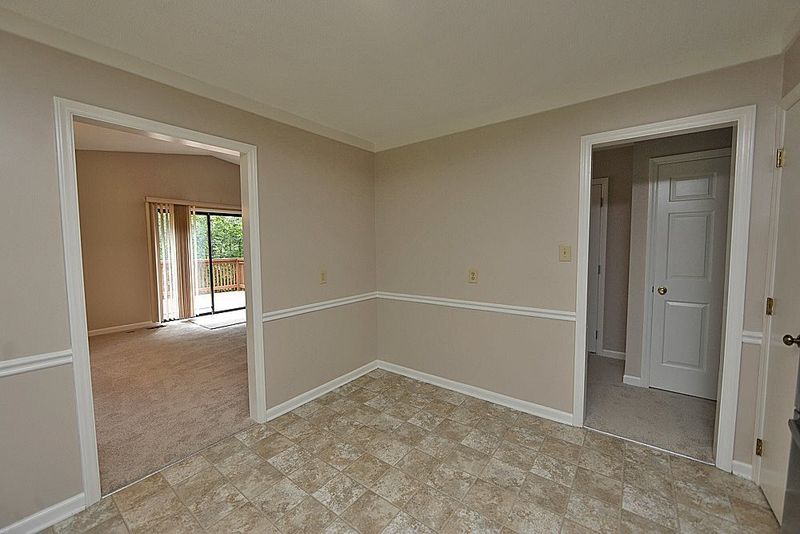 800 Lakeview Rd, Durham, NC 27712