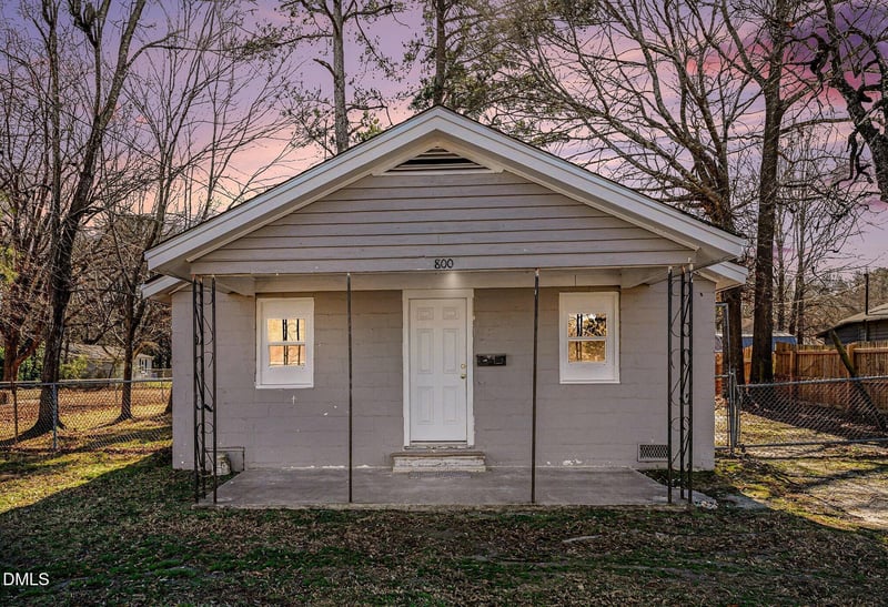 800 Lizzie St, Selma, NC 27576