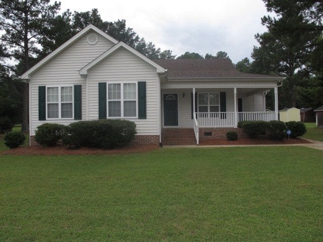 800 S Phillips Pointe Dr, Fuquay Varina, NC 27526