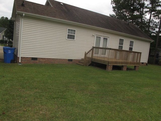 800 S Phillips Pointe Dr, Fuquay Varina, NC 27526