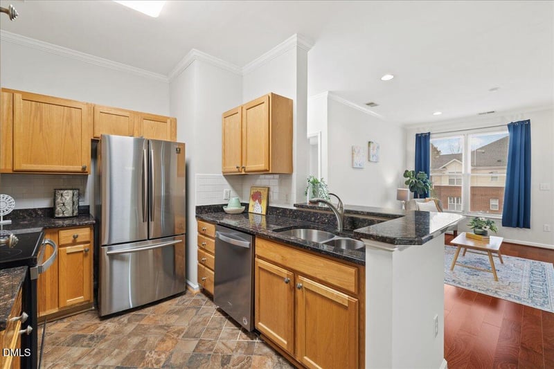 800 Savannah Ridge Rd #116, Holly Springs, NC 27540