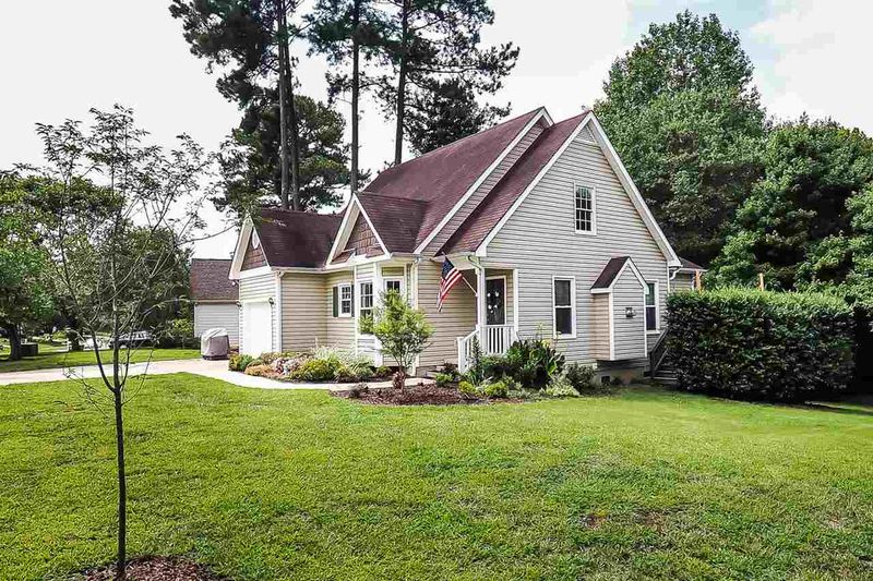 800 Shackleton Rd, Apex, NC 27502