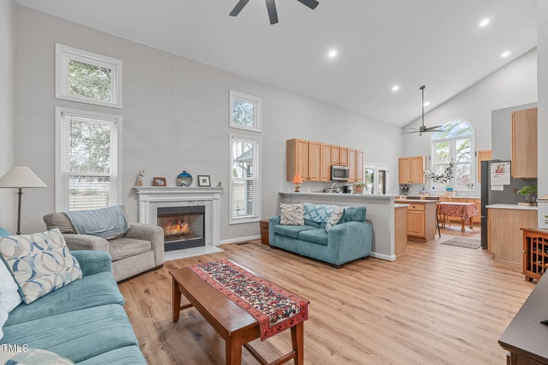 800 White Meadows Dr, Fuquay Varina, NC 27526