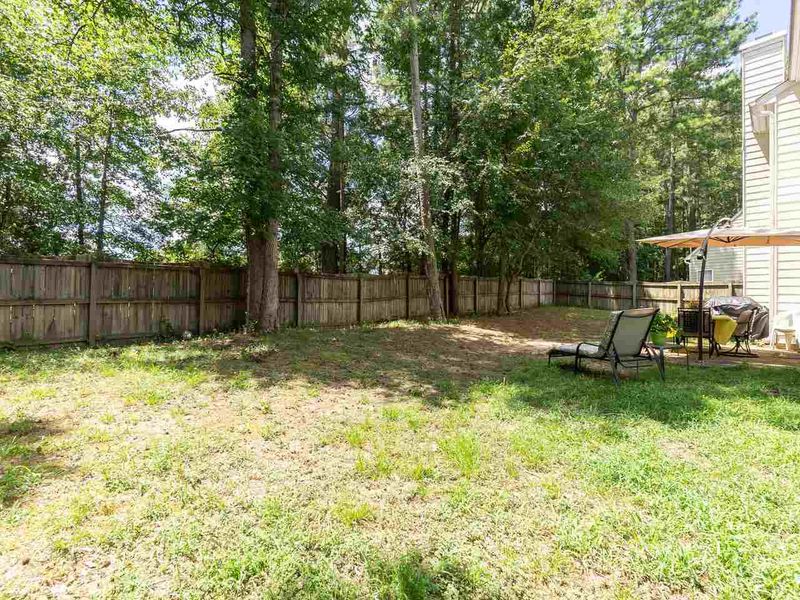 8000 Chatahoochie Ln, Raleigh, NC 27616