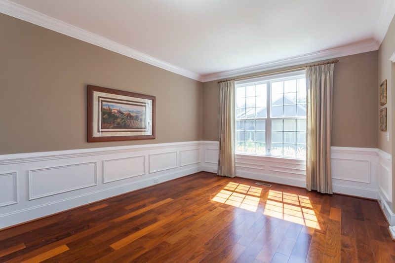 8000 Jessamine Way, Raleigh, NC 27612
