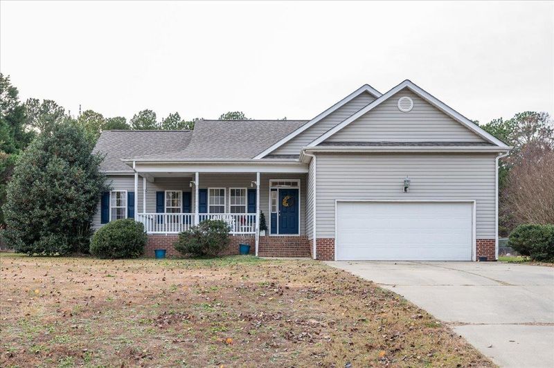 8000 Willow Croft Dr, Willow Springs, NC 27592