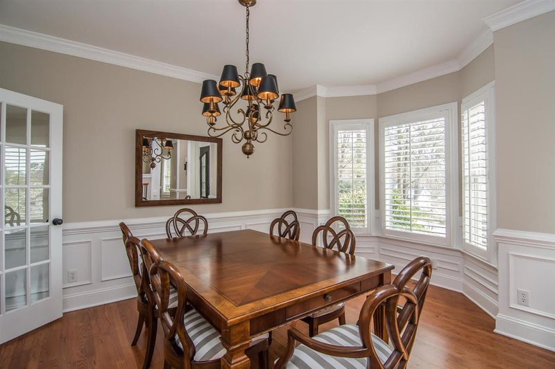 8001 Crooked Chute Ct, Raleigh, NC 27612