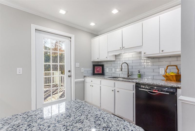 8001 Deer Meadow Dr, Apex, NC 27539