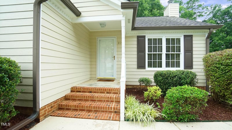 8001 Flanagan Pl, Raleigh, NC 27612