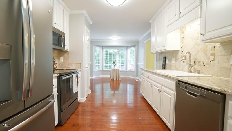8001 Flanagan Pl, Raleigh, NC 27612