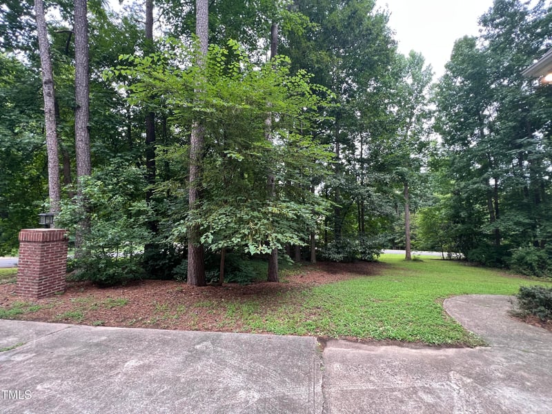 8001 Lakeshore Dr, Garner, NC 27529