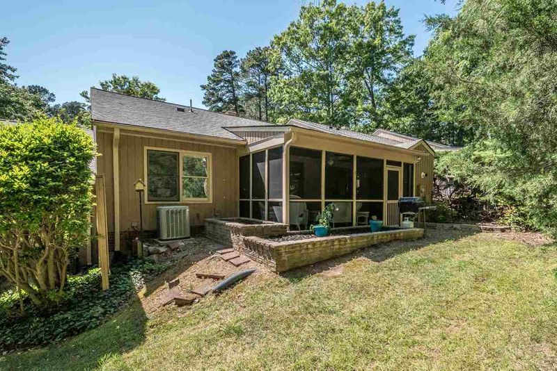 8002 Brown Bark Pl, Raleigh, NC 27615