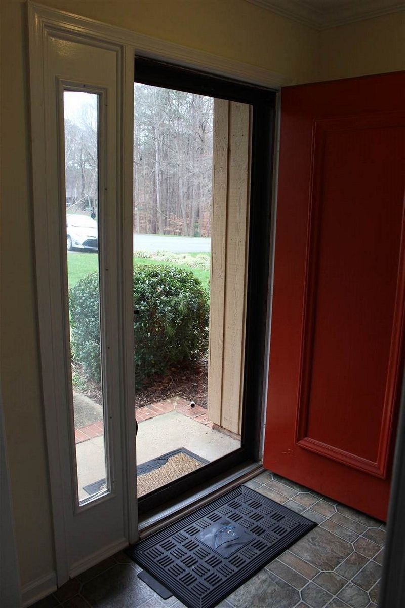 8003 Brown Bark Pl, Raleigh, NC 27615