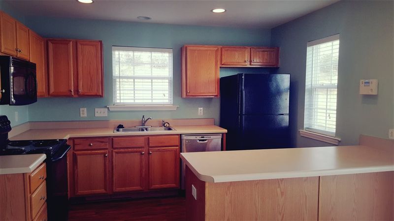 8003 River Gold Ln, Raleigh, NC 27616