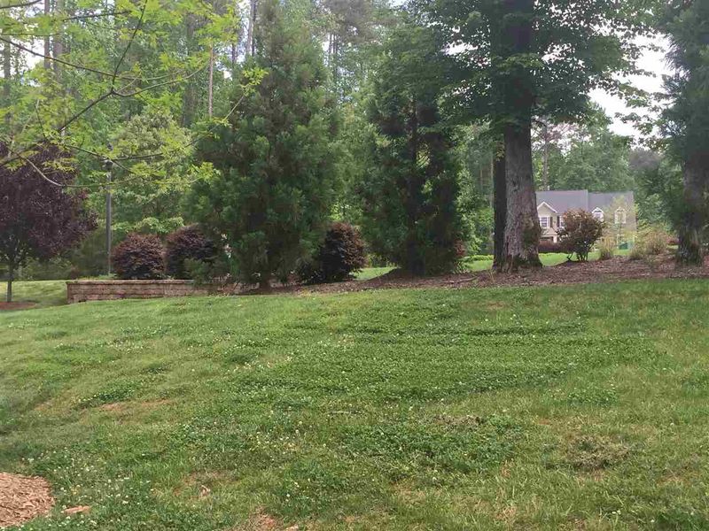 8003 Sunset Branch Ct, Raleigh, NC 27612