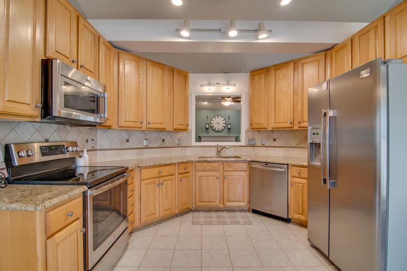 8004 Crenshaw Ln, Durham, NC 27713
