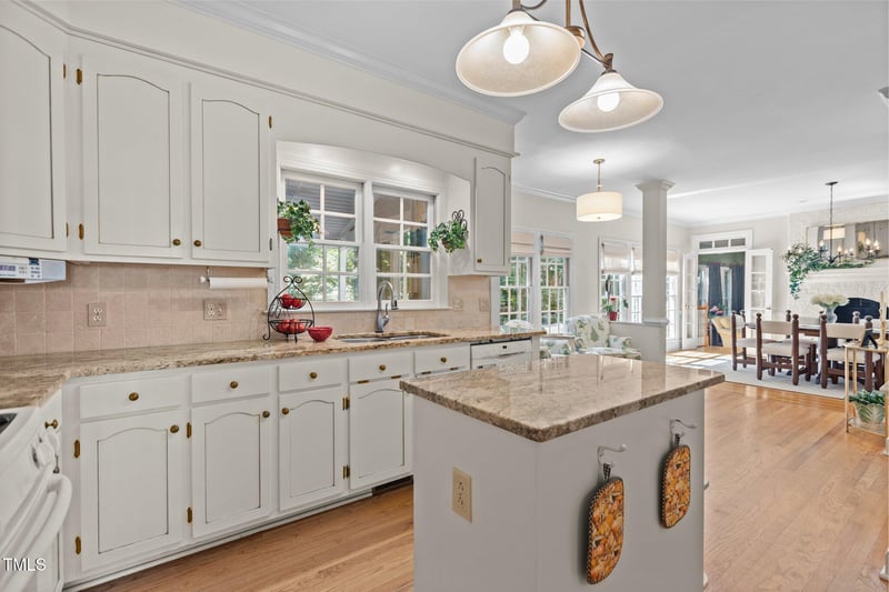 8004 Gabriels Bend Dr, Raleigh, NC 27612
