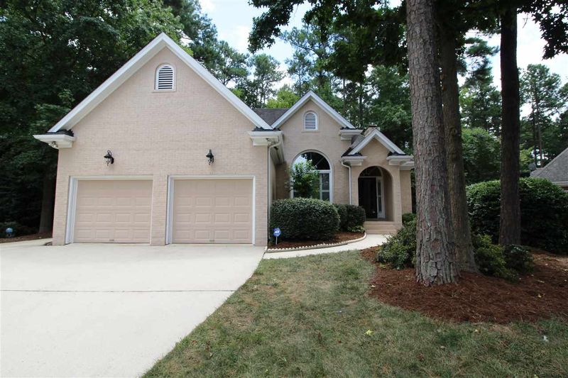 8004 Glenbrittle Dr, Raleigh, NC 27615