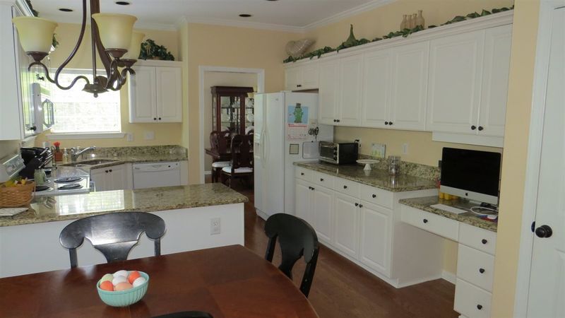 8004 Knebworth Ct, Raleigh, NC 27613