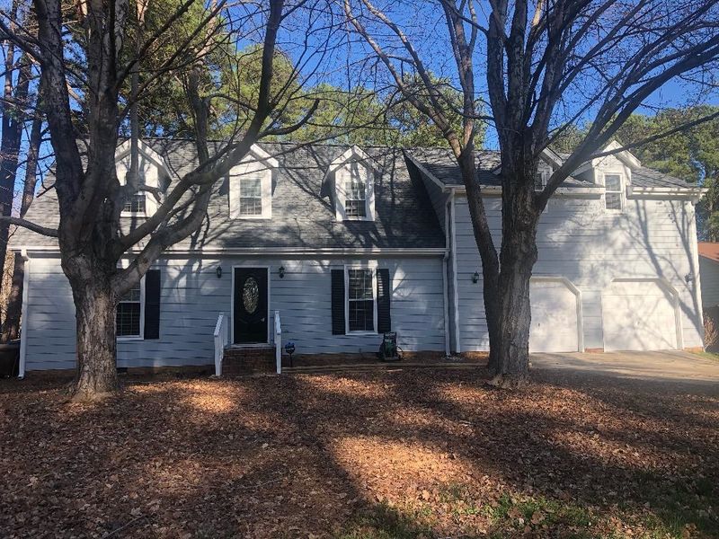 8004 New London Ln, Raleigh, NC 27613