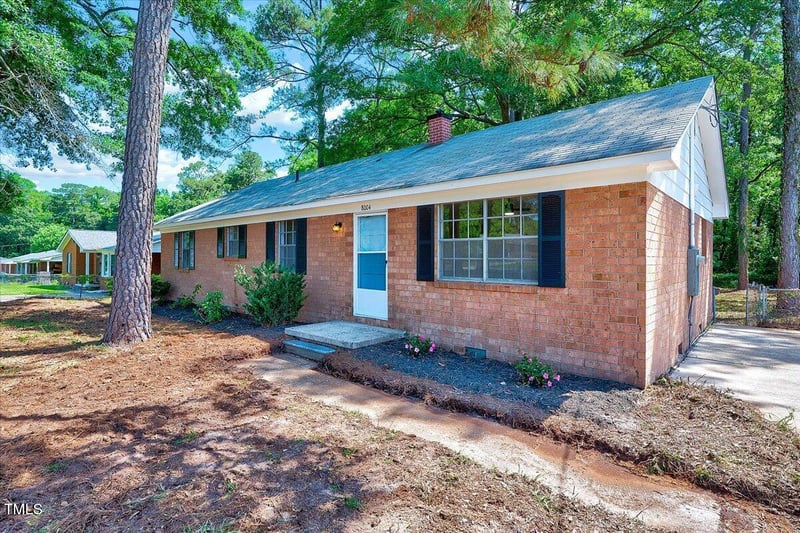 8004 Summit Dr, Goldsboro, NC 27530