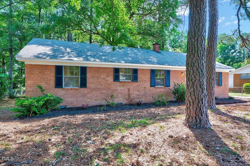 8004 Summit Dr, Goldsboro, NC 27530