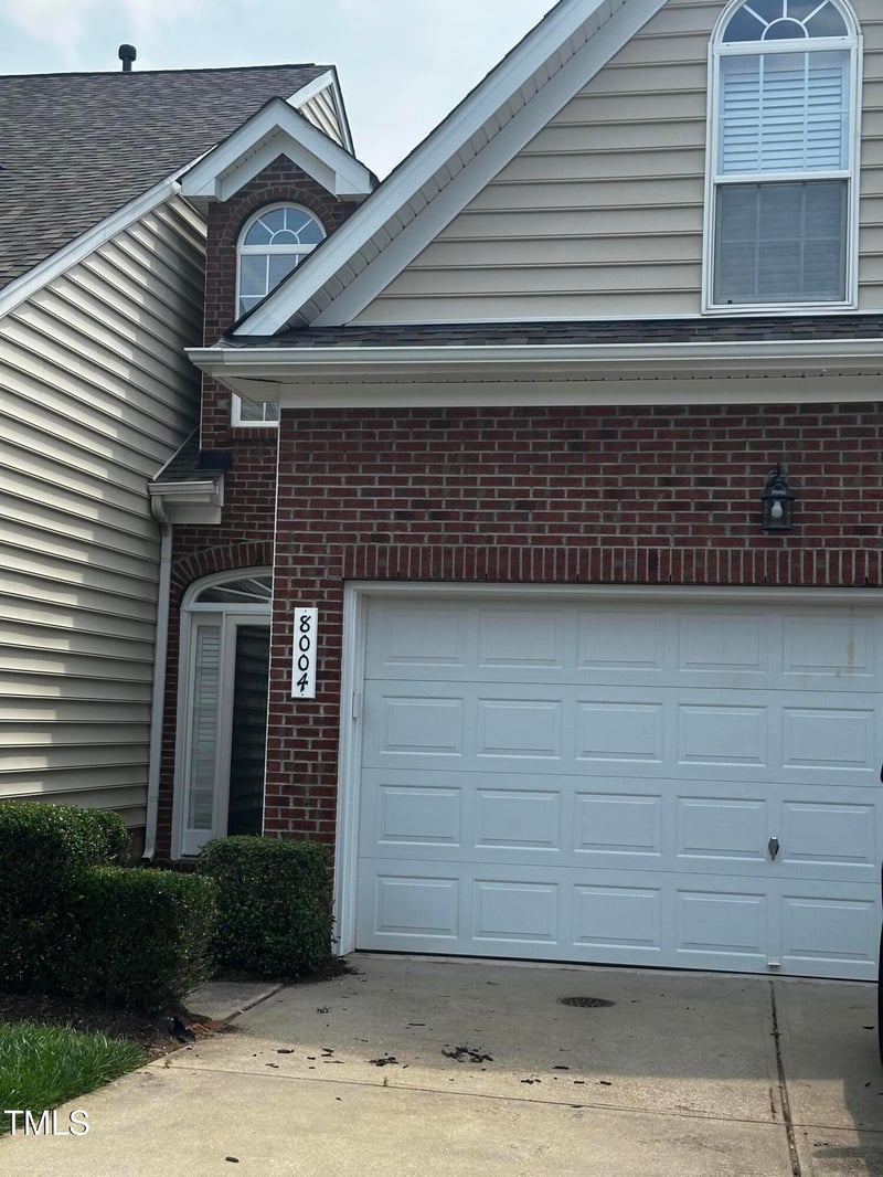 8004 Thrush Ridge Ln, Raleigh, NC 27615