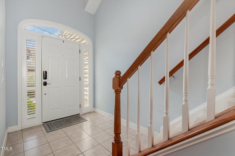 8004 Thrush Ridge Ln, Raleigh, NC 27615