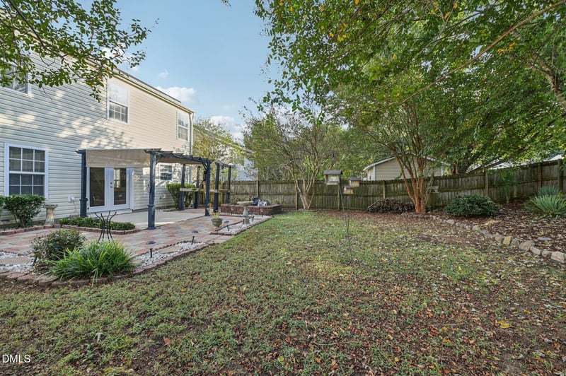 8005 Caliber Woods Dr, Raleigh, NC 27616