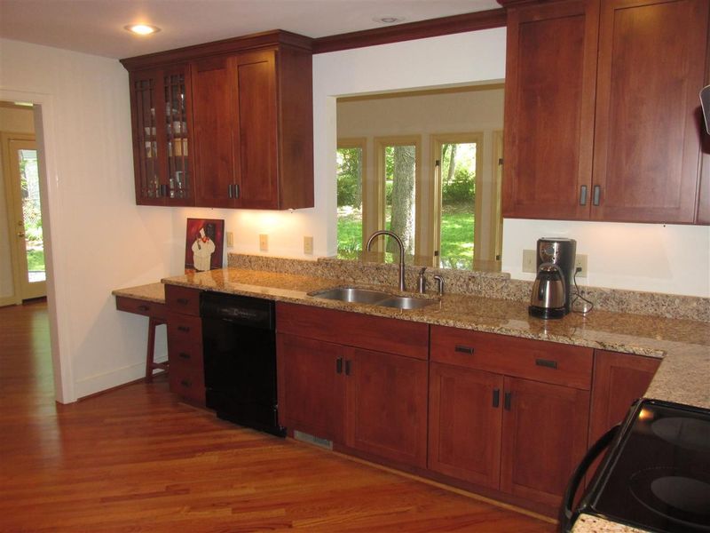 8005 Kingsland Dr, Raleigh, NC 27613