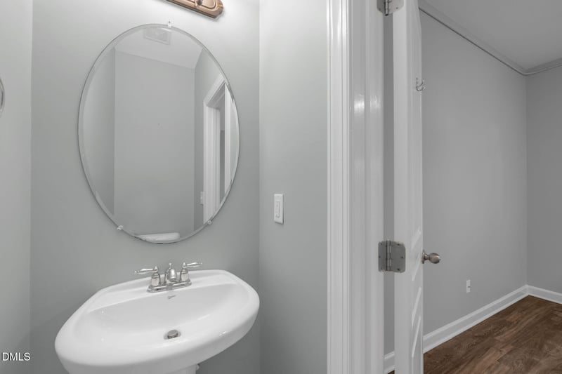 8005 Sycamore Hill Ln, Raleigh, NC 27612