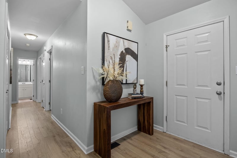 8005 Thomasville Ct, Raleigh, NC 27612