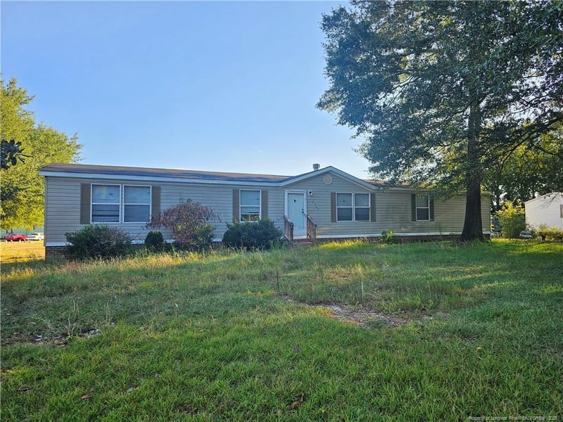 8005 Twisted Oaks Dr, Fayetteville, NC 28312