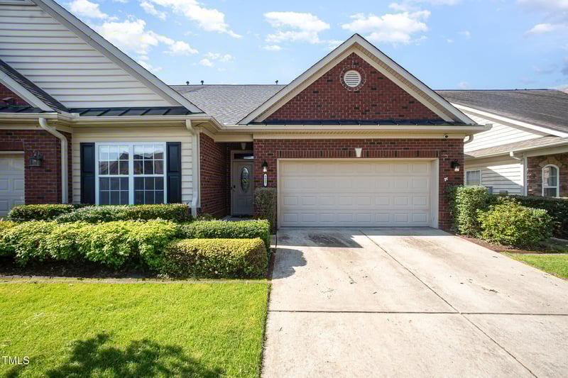 8007 Crookneck Dr, Angier, NC 27501