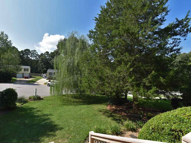 8008 Brewington Ct, Raleigh, NC 27615