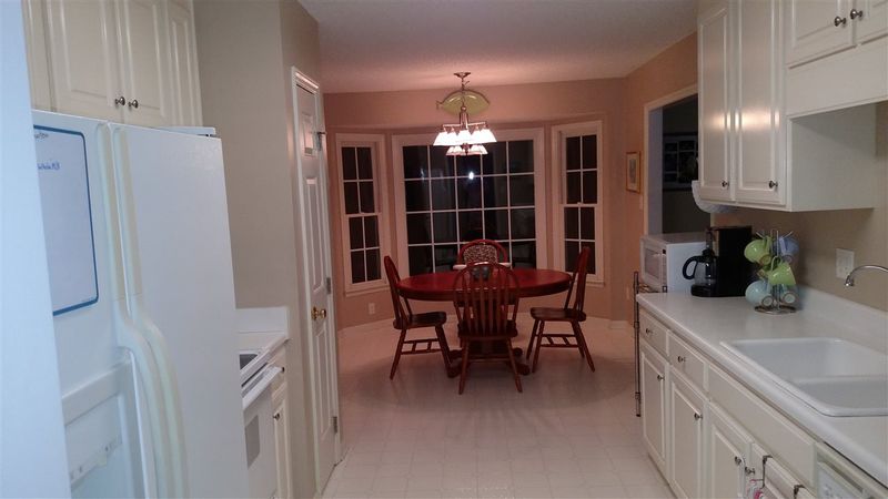 8009 Thomasville Ct, Raleigh, NC 27612