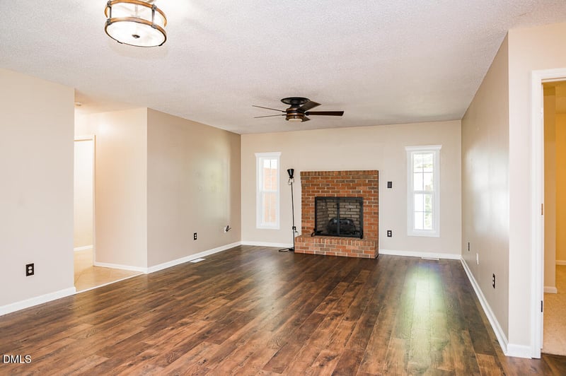 801 Baker Ct, Haw River, NC 27258