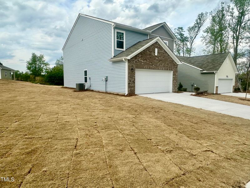 801 Berkeley Glen Rd, Zebulon, NC 27597